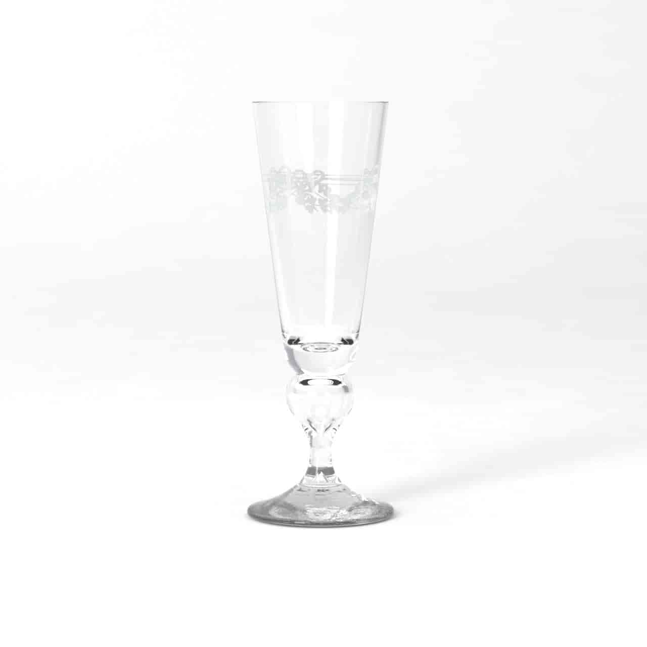 Antik champagneglas med dekor test Antik champagneglas med dekor test